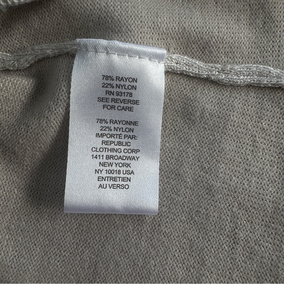 Tahari Sleeveless Knit Top - Picture 7 of 8